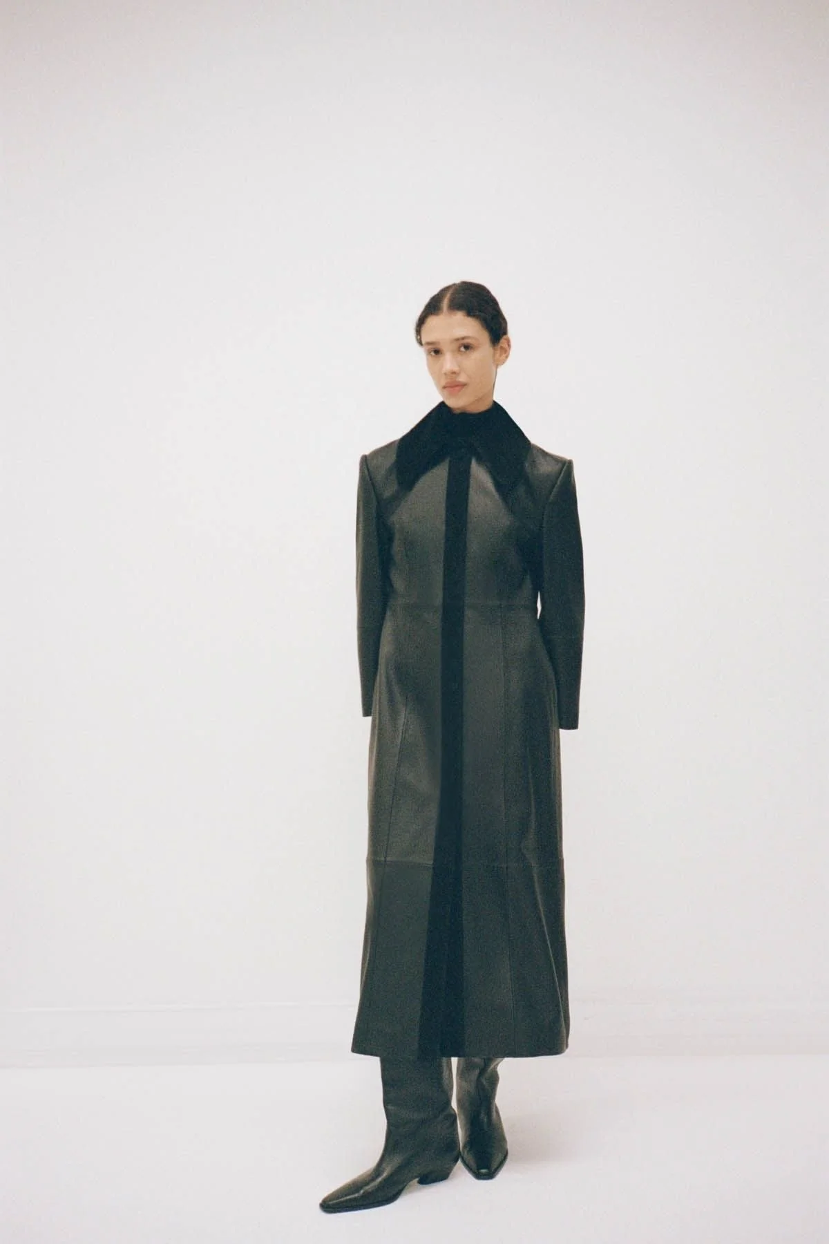 Yaz Leather Coat - Image 8